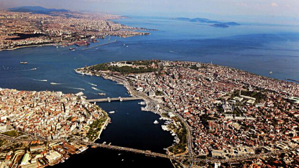 Turcia sub asediu: Două persoane înarmate au intrat într-un sediu al partidului de guvernământ din Istanbul
