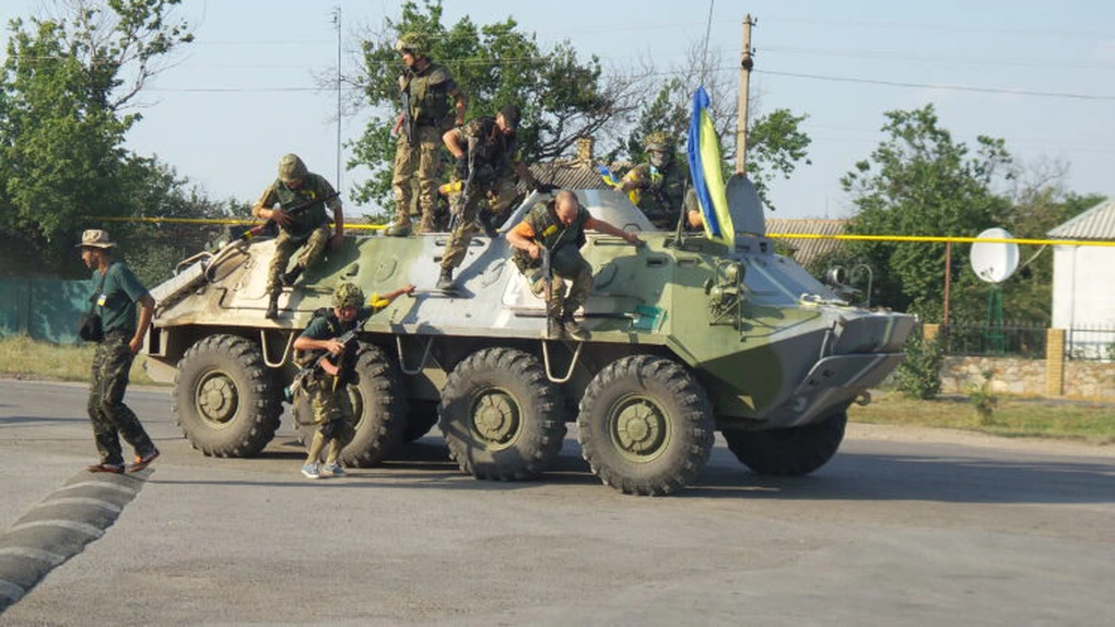 Preşedintele ucrainean ordonă trupelor să fie în stare de alertă maximă de luptă la Donbas