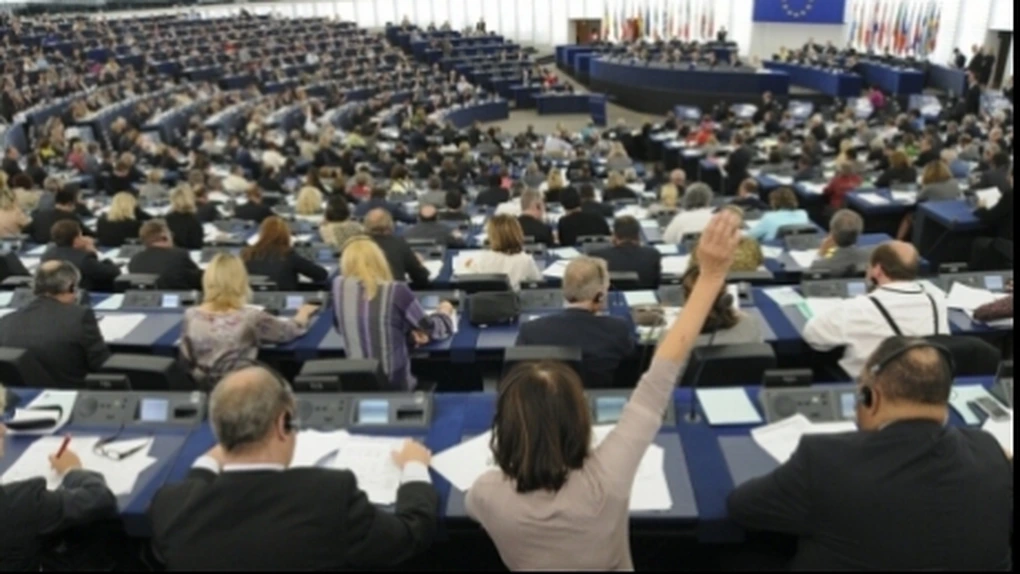 Parlamentul European: COVID-19 reprezintă doar un risc mediu pentru lucrători