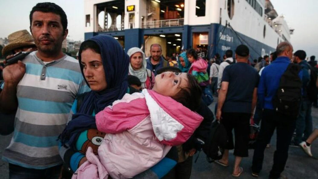 Criza imigranţilor: sute de sirieni au pătruns cu forţa în Macedonia