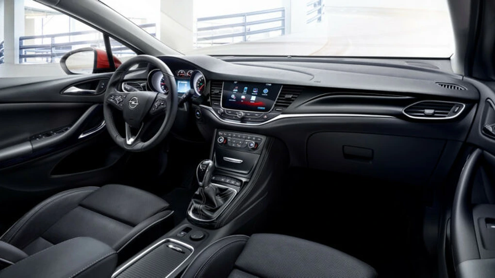 Opel a prezentat în România noul model Astra, înaintea lansării oficiale la Salonul de la Frankfurt