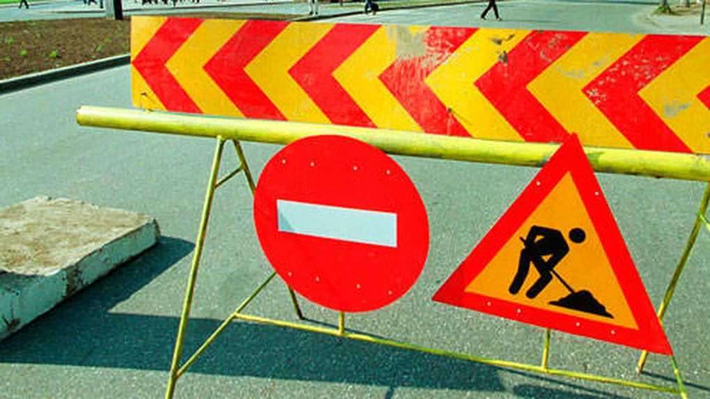 Cu viteza melcului: Trei autostrăzi sunt suspendate din cauza contestaţiilor