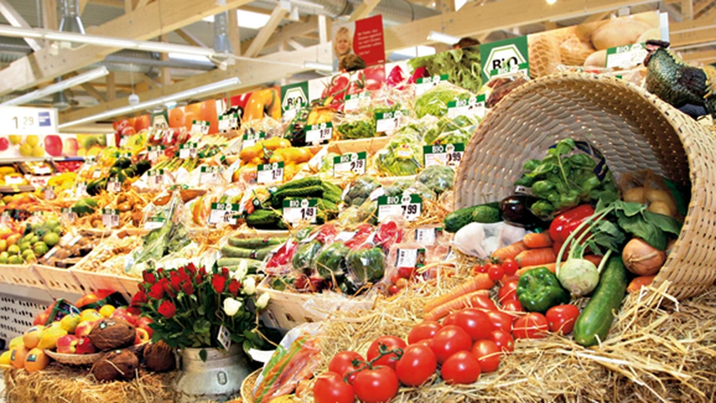 Senat: Marii comercianţi, obligaţi să vândă carne, fructe şi legume în proporţie de minimum 51% din producţia românească