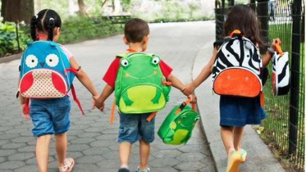 Program de informare a copiilor privind potenţialele pericole şi furnizarea de soluţii prin metode educative