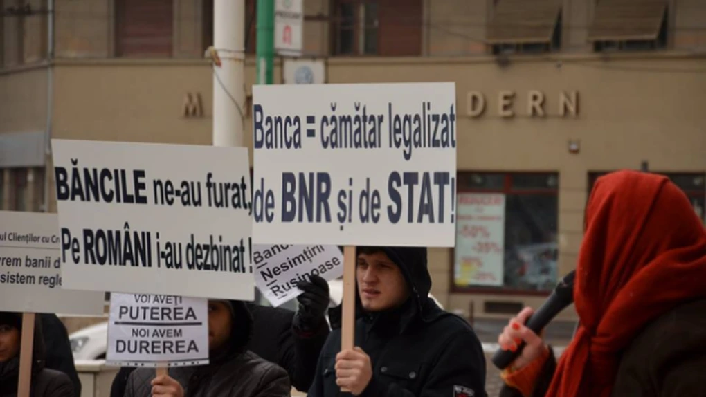 Miting la BNR pentru demiterea lui Mugur Isărescu