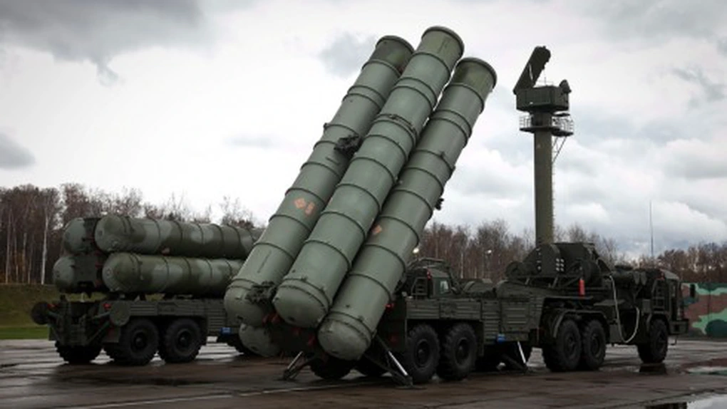 Rusia face exerciţii militare în Marea Neagră cu sisteme de rachete antiaeriene S-400