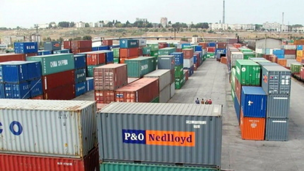 Volumul total de mărfuri încărcate şi descărcate în porturi a crescut cu circa 17% în primele 6 luni