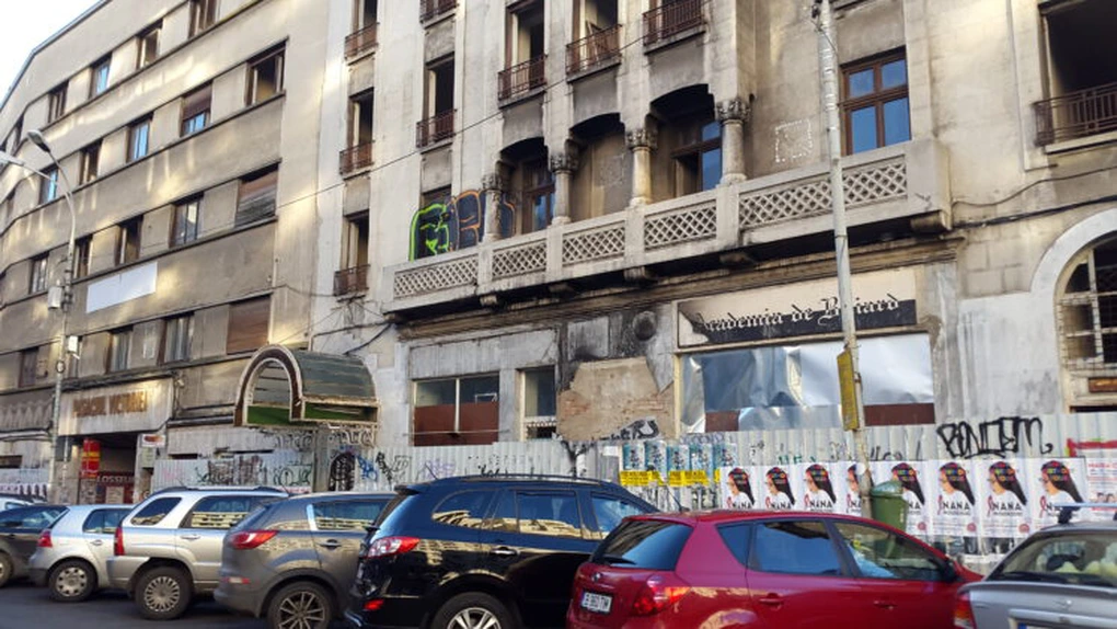Clădirea fostului hotel Muntenia, de lângă Pasagiul Victoria, pericol public în caz de cutremur. Ce alte clădiri pot cădea