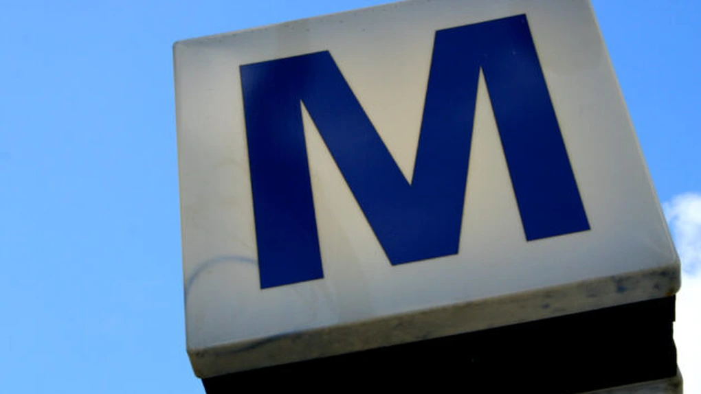 Metrorex cere demolarea chioşcurilor din jurul gurilor de metrou, o primărie de sector le dă aviz de funcţionare