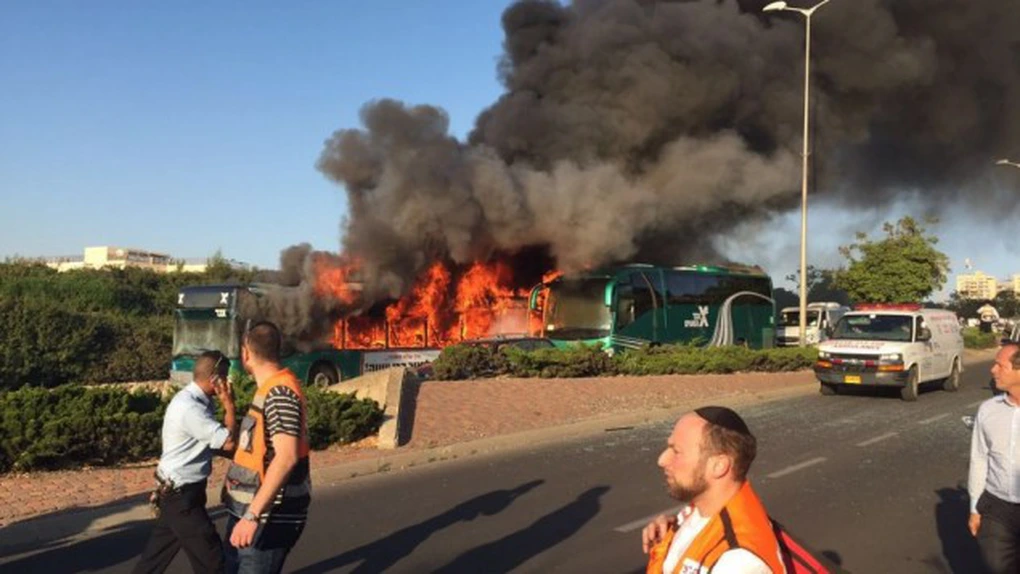 Cel puţin 21 de răniţi în urma exploziei unei bombe într-un autobuz din Ierusalim