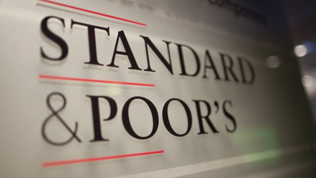 Standard&Poor's va evalua ratingul României în martie. E posibilă coborârea perspectivei sau chiar retrogradare la 