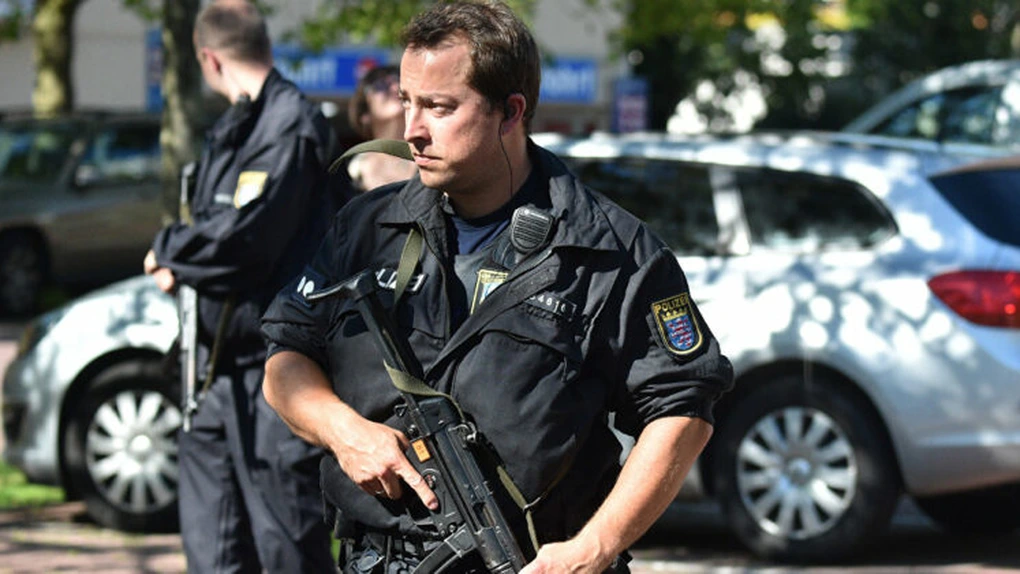 Germania: Evacuarea unui centru comercial, un suspect de 19 ani căutat