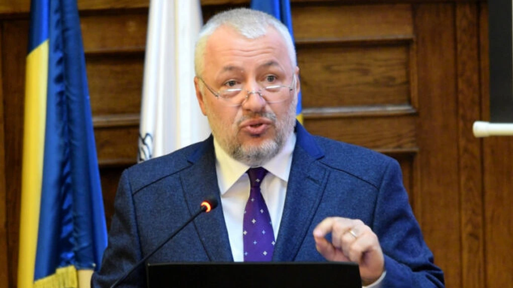 Iulian Fota, fost consilier al preşedintelui Traian Băsescu, noul director al Colegiului Naţional de Informaţii