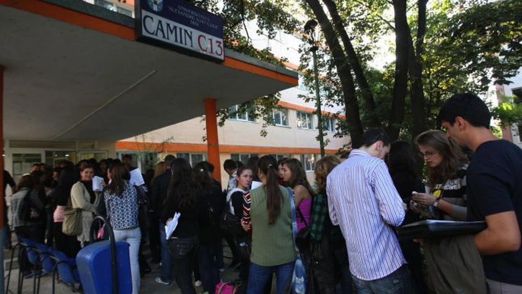 Peste 20.000 de studenţi de anul I din afara Bucureştiului se vor caza în afara căminelor universităţilor