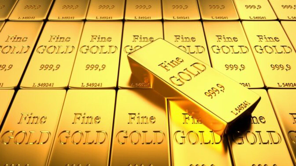 Cotaţia aurului ar putea ajunge la 1.350 de dolari uncia -  Intesa Sanpaolo SpA