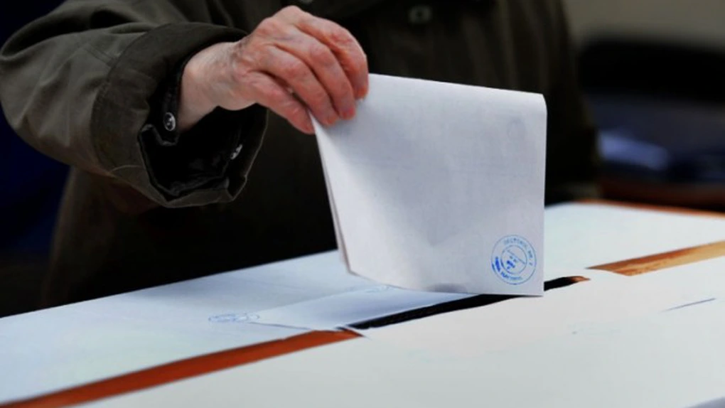 Prezenţa la vot cu o oră înainte de închiderea urnelor - 38,7%. 7 milioane de români au votat