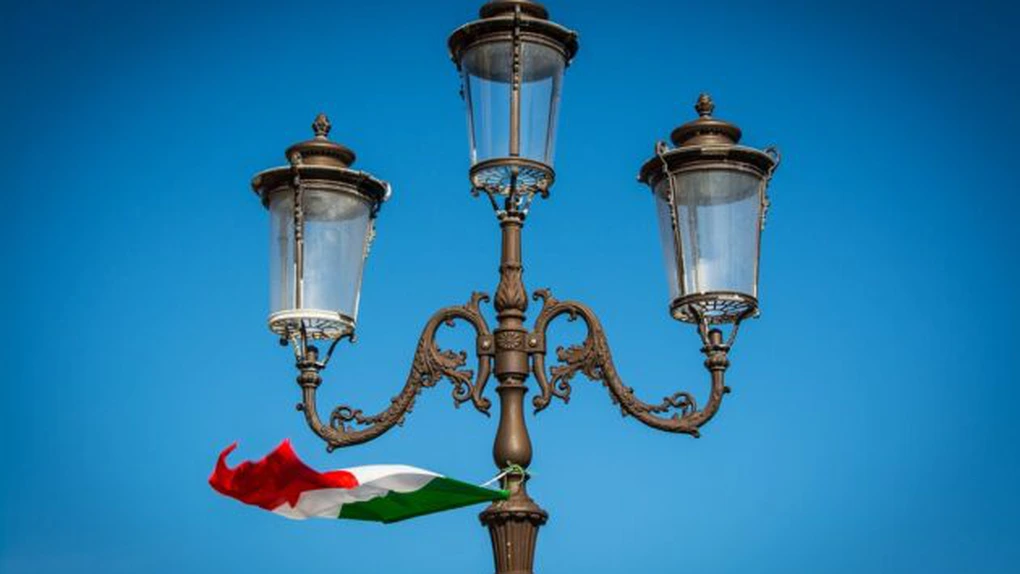 Criză în Italia: Premierul desemnat, Giuseppe Conte, renunţă la formarea guvernului