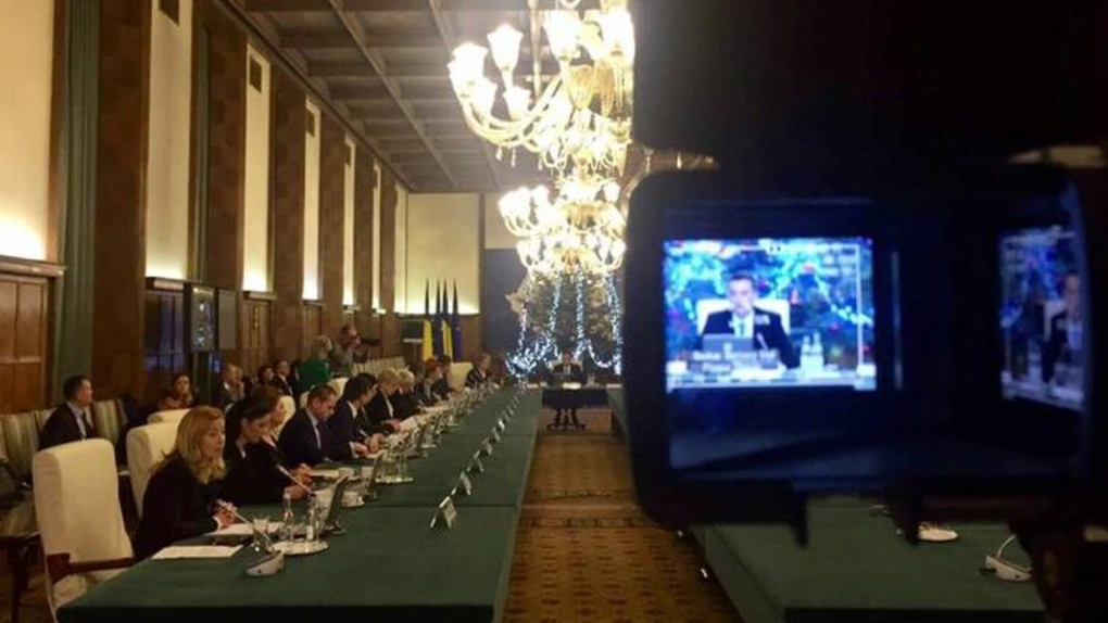 Premierul Grindeanu se întâlneşte cu o parte dintre miniştri pentru a-i fi prezentate principalele probleme ale ministerelor