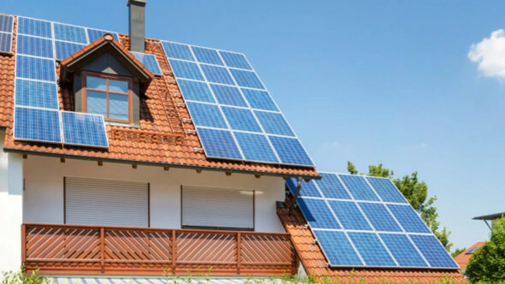 Aproape jumătate din români ar prefera să-şi încălzească locuinţele cu energie solară - studiu