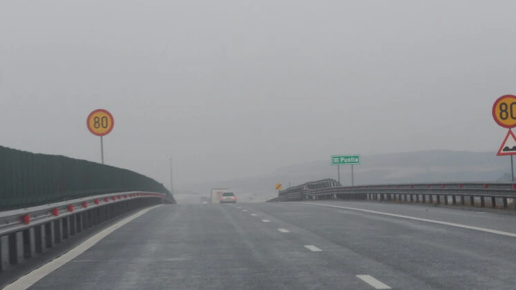 Autostrada Sibiu-Orăştie, noi denivelări după ce a fost demolată şi reparată. Se circulă doar pe o bandă, viteza a fost limitată