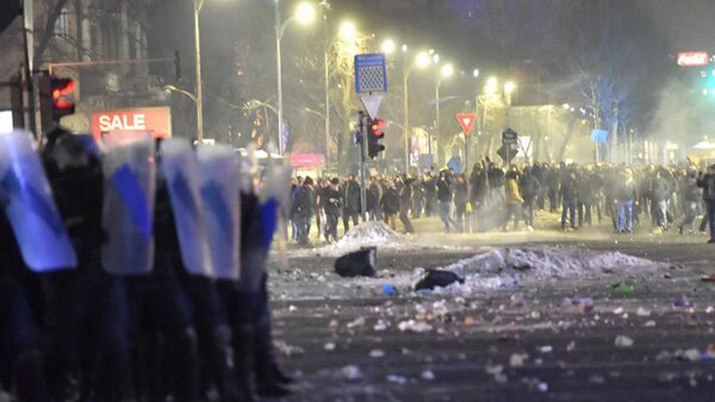 Cinci persoane plasate iniţial sub control judiciar în dosarul violenţelor din Piaţa Victoriei au fost arestate