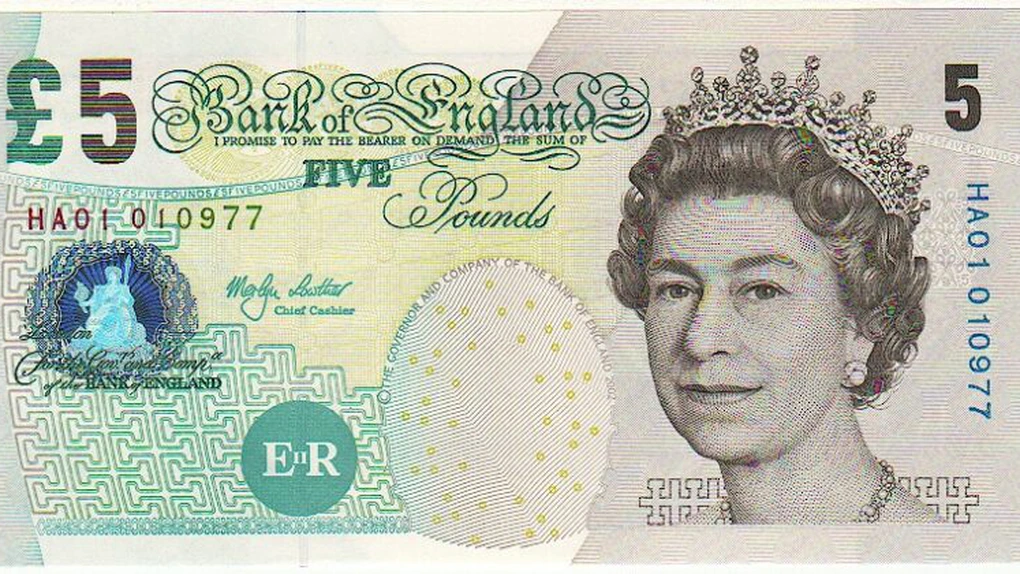 Vechile bancnote de 5 lire ies vineri din circulaţie