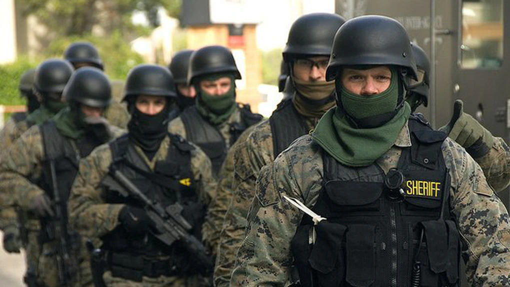 Autorităţile americane au anunţat cinci morţi, după ce un angajat concediat a deschis focul într-o clădire din Orlando