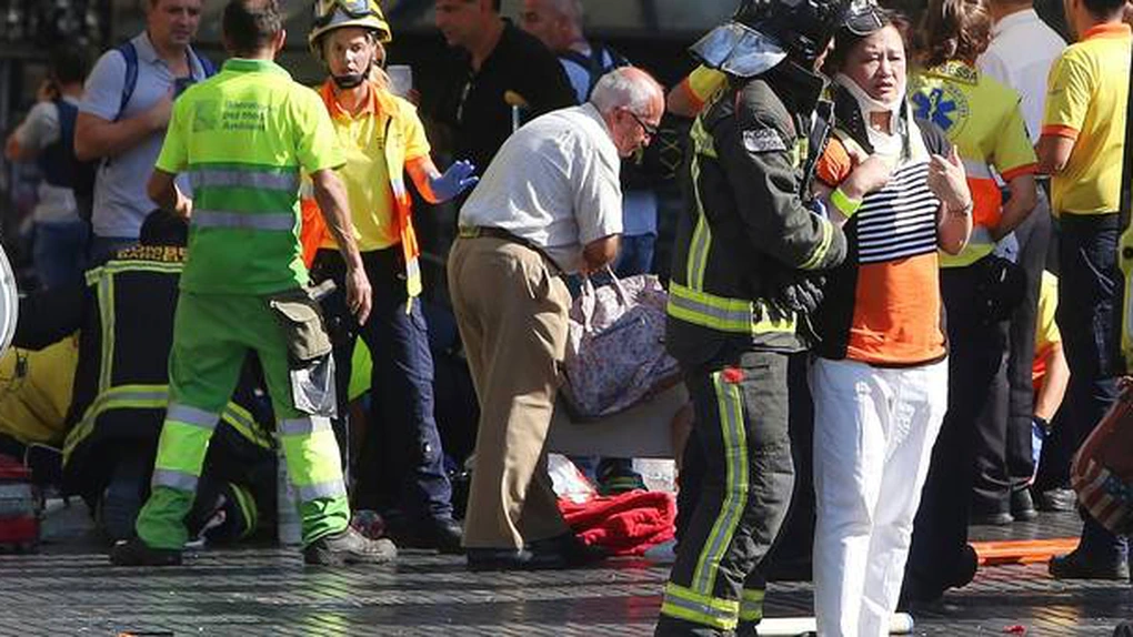 MAE: Doi dintre românii răniţi în atentatul din Barcelona, externaţi; al treilea - în stare stabilă