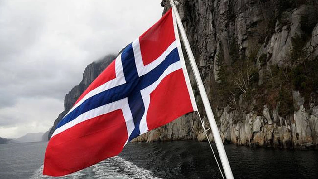 Fondul suveran al Norvegiei abandonează deţinerile din petrol, ca să protejeze economia de scăderea preţului ţiţeiului