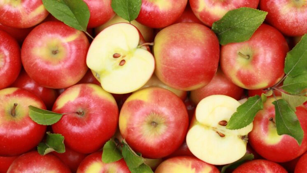 Se scumpesc merele şi perele. Europa produce cu 20% mai puţin, în România cantităţile scad şi mai abrupt