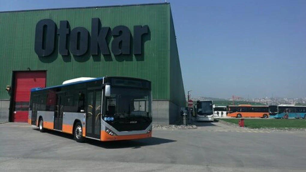 Licitaţia pentru transportul din Bucureşti: autobuzele Otokar, mai scumpe decât ale Karsan şi de calitate mai proastă decât ale Mercedes