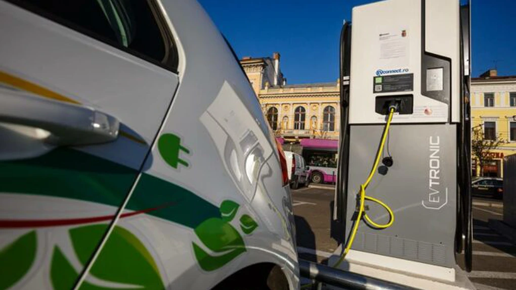 Primăria Clujului a dat în folosinţă primele staţii pentru încărcarea maşinilor electrice din oraş. Încărcarea e gratuită