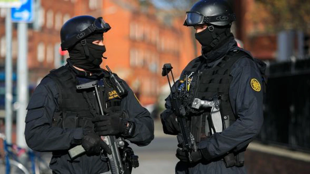 Poliţişti irlandezi, mobilizaţi la frontieră în cazul unui Brexit dur - presă