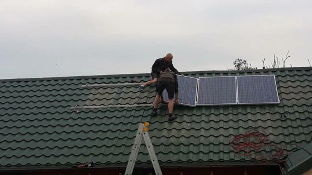 Panouri fotovoltaice acasă: AFM prelungeşte perioada de înscriere a instalatorilor care vor să participe la program