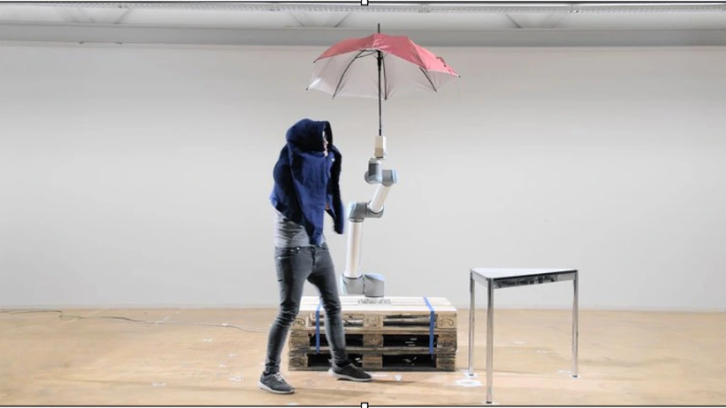Robotica și arta: artiștii învaţă cum să utilizeze roboţi