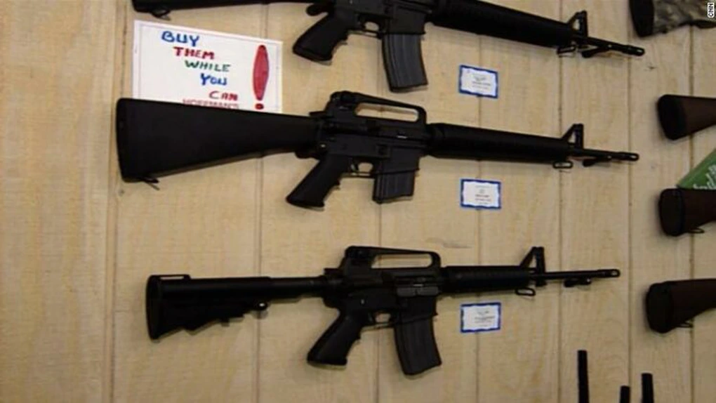 SUA - Producătorul american de arme Colt suspendă fabricarea puştilor pentru civili