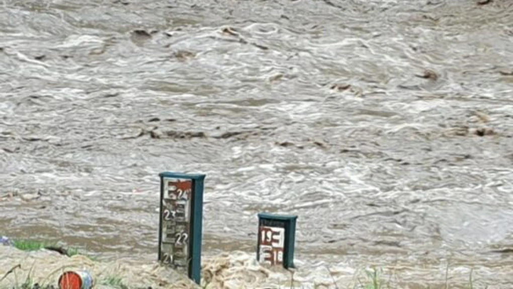 Cod roşu - Inundaţii istorice care au loc o dată la 200 de ani pe râul Timiş, în apropierea municipiului Lugoj