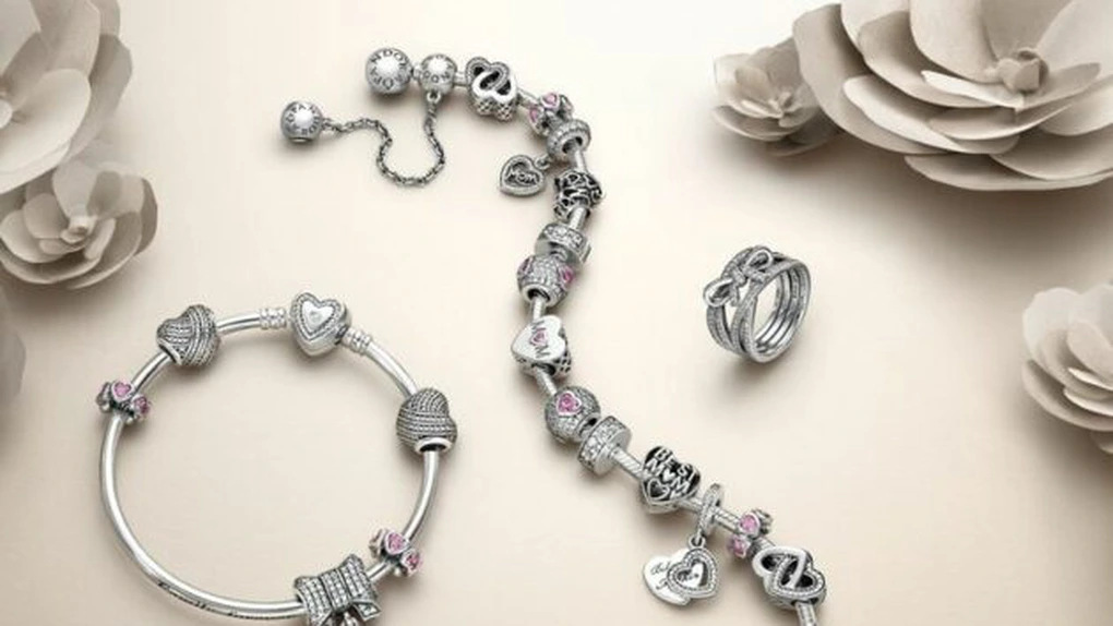 Pandora, cel mai mare producător mondial de bijuterii, va folosi doar aur şi argint reciclat