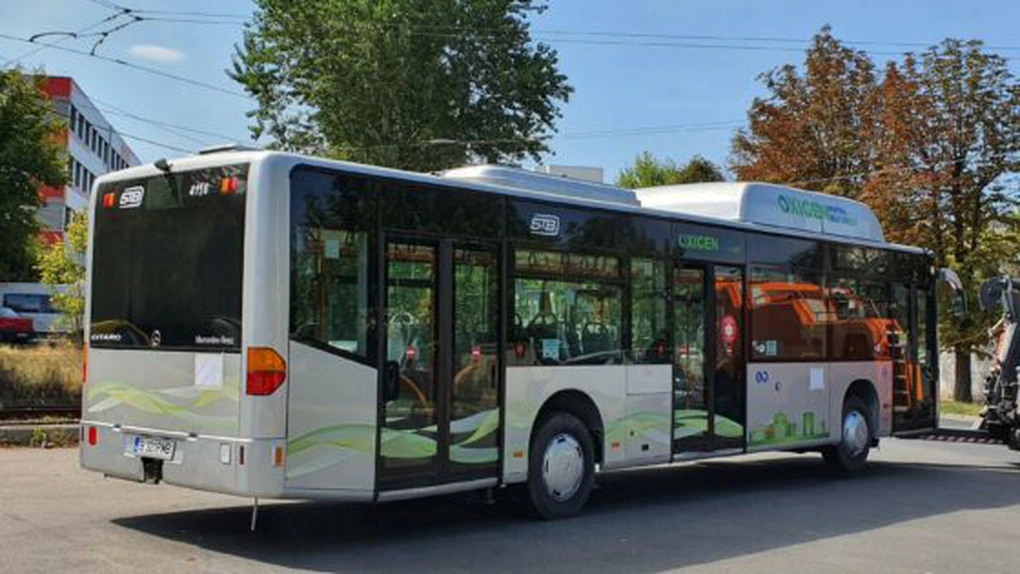 Noi imagini cu autobuzul pe gaz al STB. Are aer condiționat și scaune din piele