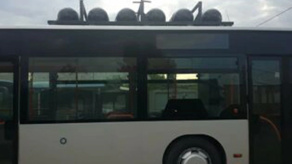 Primul autobuz pe gaz al STB: Au apărut imagini cu prototipul Mercedes, transformat în autobuz cu butelii FOTO