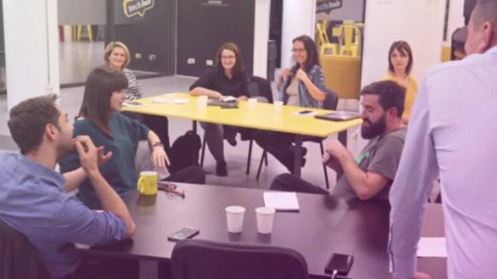 Acceleratorul de startupuri StepFWD, parteneriat cu Orange