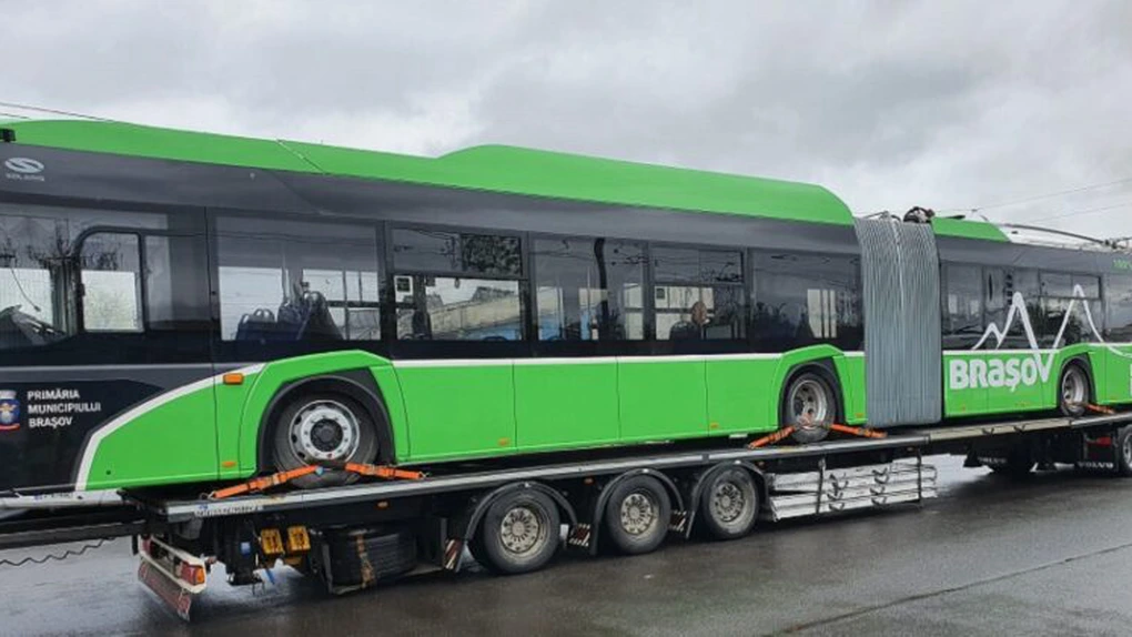 Primăria Braşov cumpără încă 25 de troleibuze de la producătorul polonez Solaris. Contractul de 65 milioane de lei a fost semnat astăzi