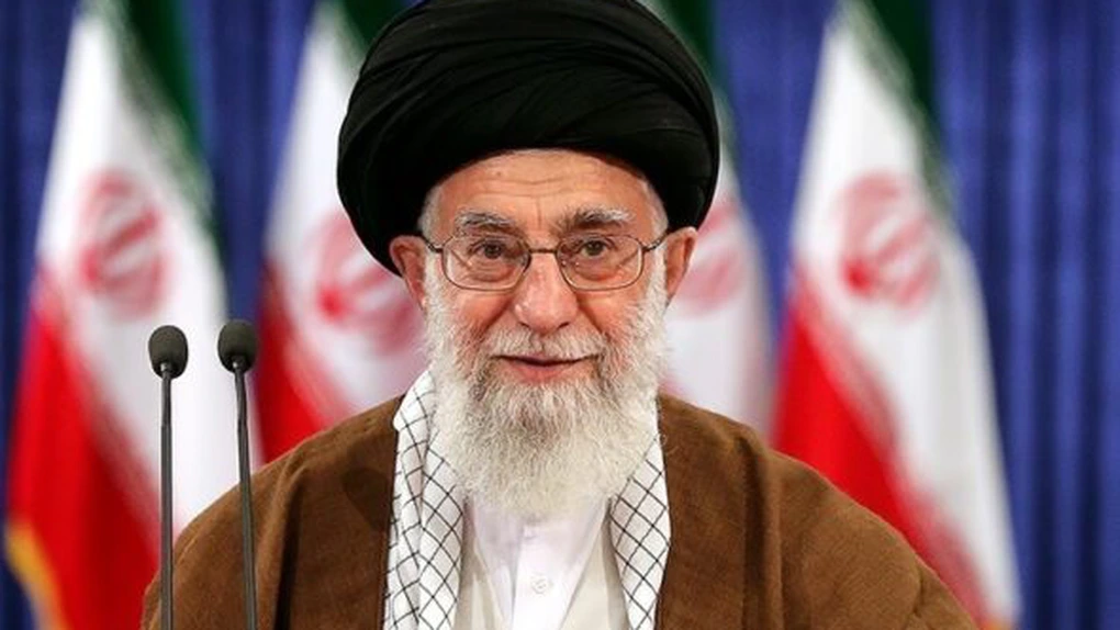 Ali Khamenei a interzis ca Iranul să importe vaccinuri împotriva COVID-19 fabricate în Marea Britanie și Statele Unite ale Americii