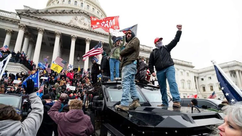 America sub asediu - Proteste violente la Washington, Capitoliul a fost ocupat de manifestanţi. Trei oameni au murit