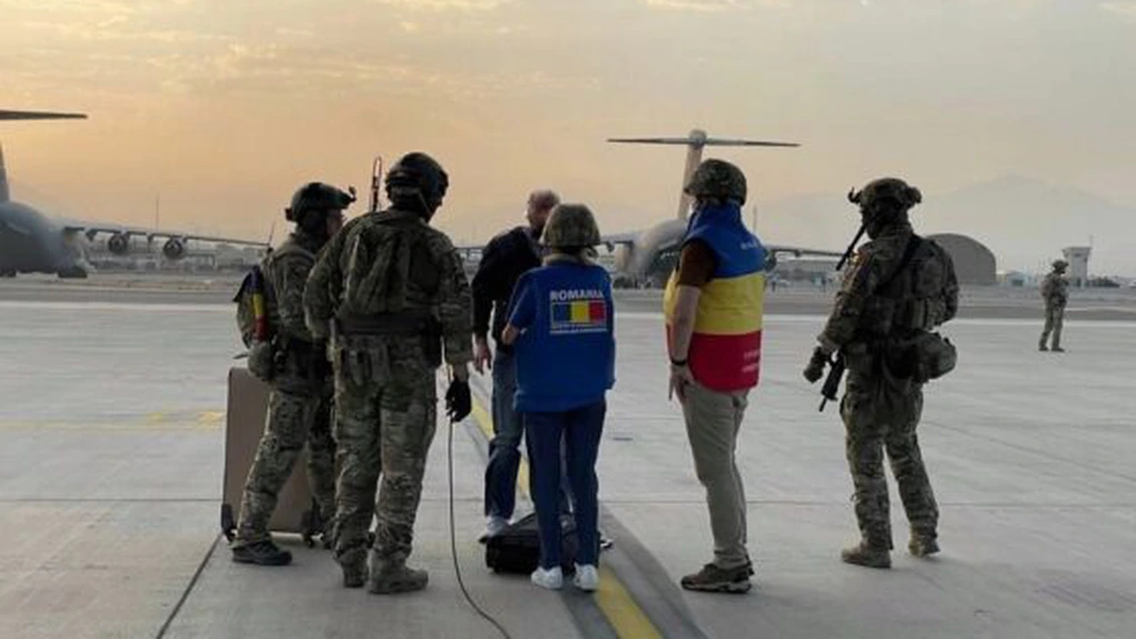 Un român a fost evacuat din Afganistan cu un avion militar. A ajuns în siguranţă în Pakistan
