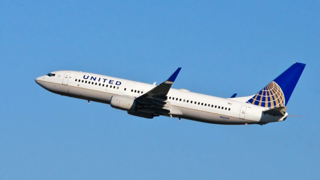 United Airlines va concedia aproape 600 de angajați pentru că au refuzat să se vaccineze anti-COVID-19