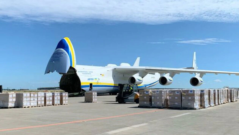 Singura și cea mai mare aeronavă comercială din lume aterizează la București. Cum arată aeronava Antonov An-225