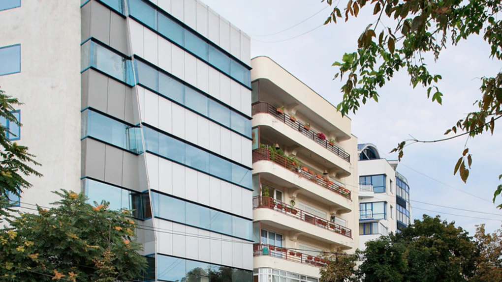 Gran Via transformă clădirea de birouri pe care o deține lângă Arcul de Triumf în apartamente