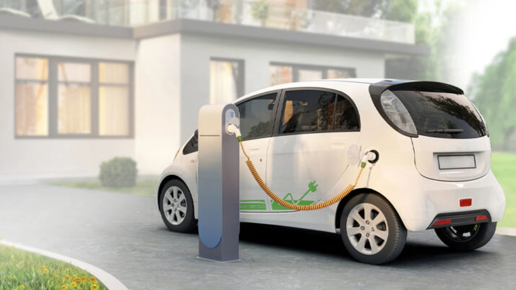 Intesa Sanpaolo Bank lansează o ofertă specială pentru achiziția în leasing a vehiculelor electrice si hybrid