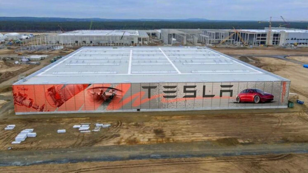 Uzina Tesla din Germania încă nu poate produce mașini